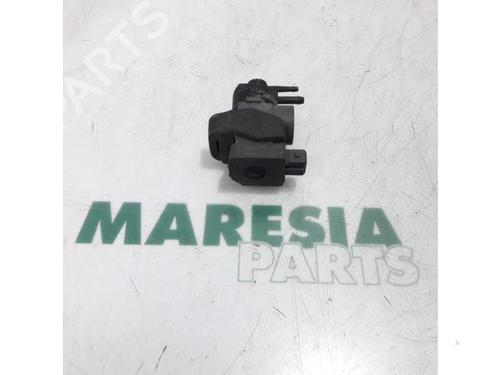 Used Electronic sensor RENAULT MASTER III Van (FV) 2.3 dCi 125 FWD (FV0C, FV0D, FV0G, FV0H, FV0J, FV0K,... (125 hp) 31480369