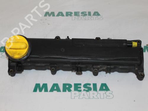 Used Valve cover RENAULT KANGOO Express (FC0/1_) 1.5 dCi (FC1R) (57 hp) 31441772