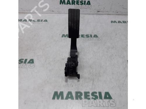 electronic-module-renault-clio-iv-bh_-2012-2013-2014-2015-2016-2017-2018-2019-2020-2021-31520979 main image