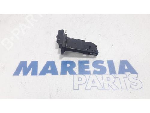 Used Mass air flow sensor PEUGEOT 308 SW II (LC_, LJ_, LR_, LX_, L4_) 1.6 BlueHDi 120 (120 hp) 31392480
