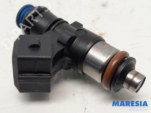 Used Injector FIAT PANDA (312_, 319_) 0.9 (312PXG1A) (86 hp) 31452251