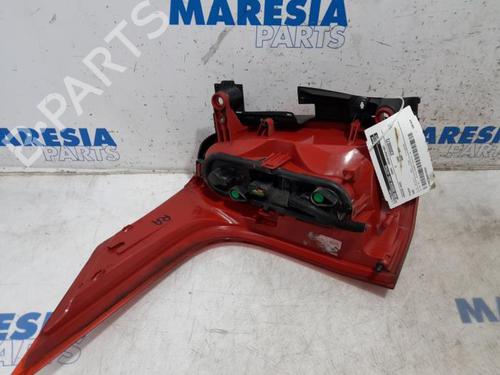 Right taillight PEUGEOT 5008 (0U_, 0E_) 1.6 HDi | BP31409896C35