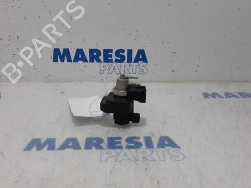 electronic-sensor-renault-megane-ii-bm01_-cm01_-2001-2002-2003-2004-2005-2006-2007-2008-2009-2010-2011-2012-31512963 main image