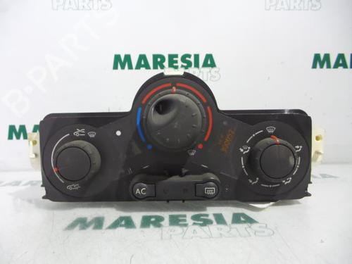climate-control-renault-megane-ii-bm01_-cm01_-2001-2002-2003-2004-2005-2006-2007-2008-2009-2010-2011-2012-31490087 main image