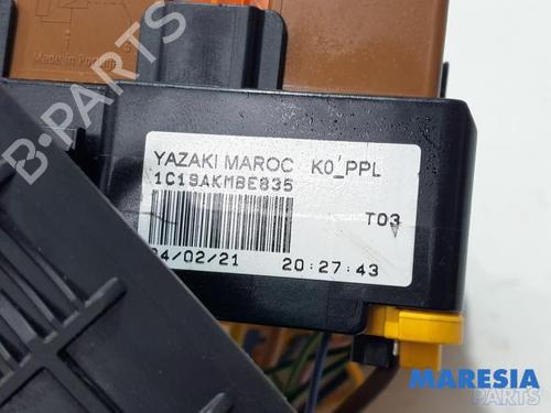 Fuse box PEUGEOT EXPERT Van (V_) 2.0 BlueHDi 120 | BP31534535E1