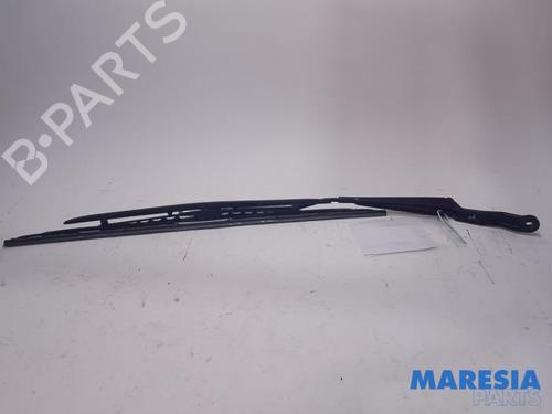 Used Front windshield wiper arm PEUGEOT 206 CC (2D) 1.6 16V (2DNFUF, 2DNFUR) (109 hp) 31500965