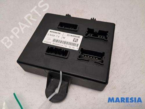 Used Electronic module RENAULT CLIO IV Grandtour (KH_) 1.2 TCe 120 (KHM0) (120 hp) 31475968