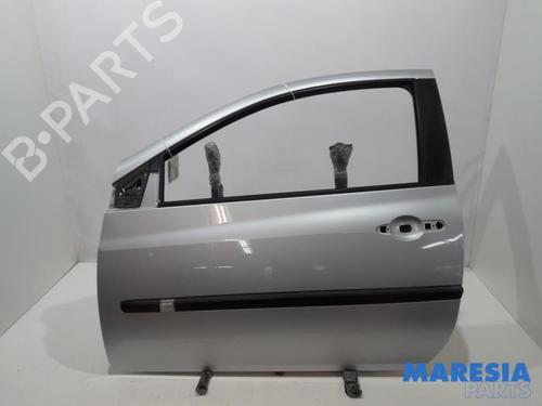 Used Left front door RENAULT CLIO III (BR0/1, CR0/1) 1.4 16V (98 hp) 31502058