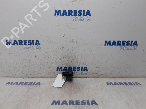 Used Electronic sensor PEUGEOT 5008 (0U_, 0E_) 1.6 16V (156 hp) 31512147