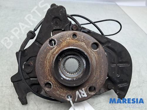 Used Right front steering knuckle FIAT 500 C (312_) 0.9 (312AG1A) (86 hp) 32069112