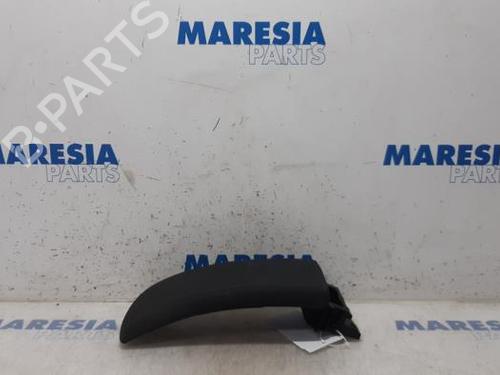 Armlæn RENAULT MEGANE III Hatchback (BZ0/1_, B3_) 1.5 dCi (106 hp) 31513882