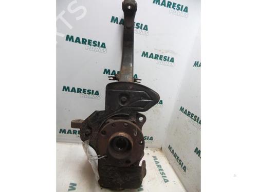 right-front-steering-knuckle-alfa-romeo-156-sportwagon-932_-1997-1998-1999-2000-2001-2002-2003-2004-2005-2006-31499005 main image