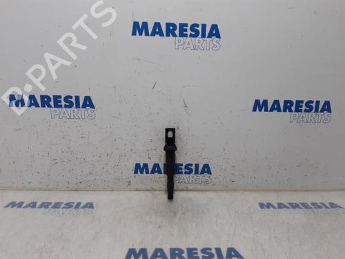 Used Ignition coil CITROËN C3 II (SC_) 1.4 VTi 95 (95 hp) 31479155