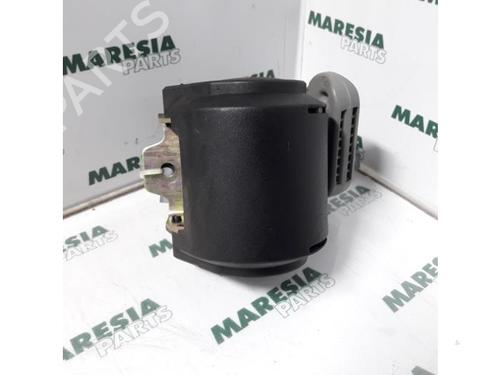 Used Rear right seatbelt RENAULT TWINGO I (C06_) 1.2 (C066, C068) (58 hp) 31513972