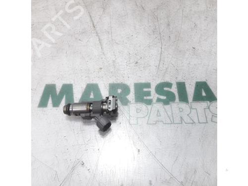 injector-peugeot-206-hatchback-2ac-1998-1999-2000-2001-2002-2003-2004-2005-2006-2007-2008-2009-2010-2011-2012-31520074 main image
