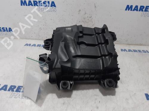 Used Air filter box RENAULT TRAFIC II Van (FL) 2.5 dCi 145 (FL0J) (146 hp) 31403324