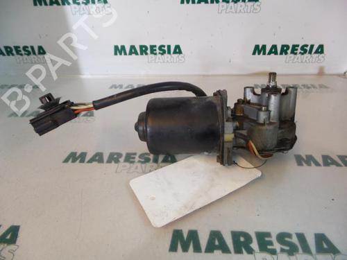 Used Front wiper motor RENAULT TWINGO I (C06_) 1.2 (C063, C064) (55 hp) 31435820