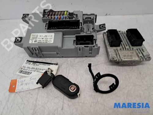 Used Engine control unit (ECU) FIAT 500 C (312_) 1.2 (312CXA1A, 312AXA1A) (69 hp) 31426584