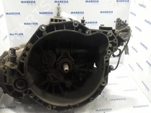 Used Gearbox RENAULT SAFRANE II (B54_) 2.2 dT (B54G) (113 hp) 31533775