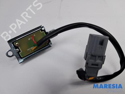 Switch RENAULT TWINGO III (BCM_, BCA_) 1.0 SCe 70 (BCMB) | BP38569479I30 - Image 3