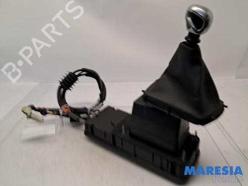 Palanca de cambios Palanca de cambios PEUGEOT 308 SW II (LC_, LJ_, LR_, LX_, L4_) 1.6 BlueHDi 120 (120 hp) 39901051 39901051