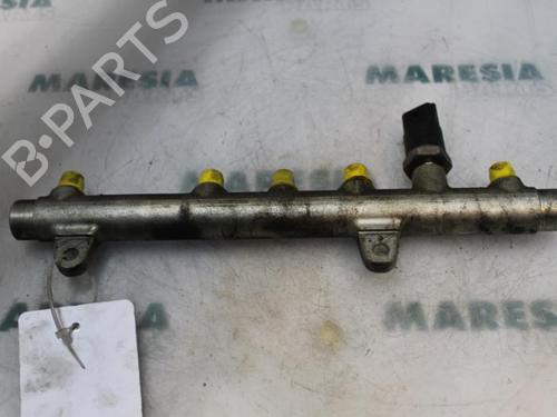 Used Injection rail RENAULT SCÉNIC I MPV (JA0/1_, FA0_) 1.9 dCi (JA05, JA1F) (102 hp) 31391395