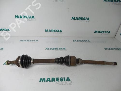 right-front-driveshaft-citroen-xantia-x1_-x2_-1993-1994-1995-1996-1997-1998-1999-2000-2001-2002-2003-31399875 main image