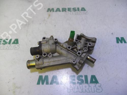 Used Thermostat housing CITROËN XSARA PICASSO (N68) 2.0 16V (136 hp) 31511158