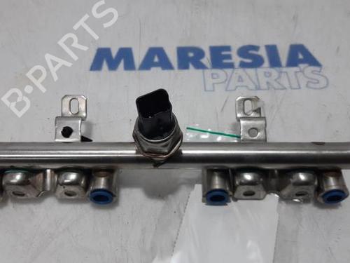 Used Injection rail CITROËN C5 III (RD_) 1.6 THP 155 (RD5FV8, RD5FNA) (156 hp) 31530332