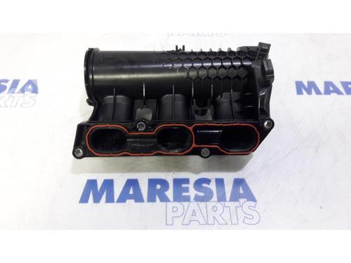 Used Injection rail PEUGEOT 2008 I (CU_) 1.2 THP 130 / PureTech 130 (130 hp) 31405906
