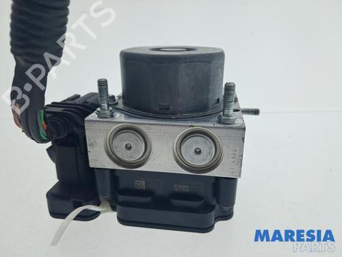 Used ABS pump ABS pump RENAULT CAPTUR I (J5_, H5_) 0.9 TCe 90 (90 hp) 39725974 39725974