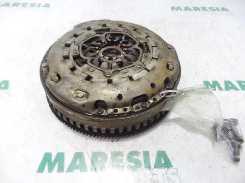 Used Flywheel RENAULT MEGANE II Coupé-Cabriolet (EM0/1_) 1.9 dCi (120 hp) 31387382