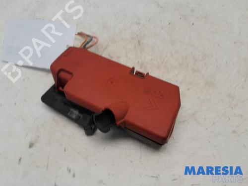 Used Fuse box CITROËN C5 III (RD_) 2.0 16V (RDRFJC, RDRFJF) (140 hp) 31388759