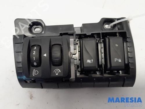 Used Switch OPEL VIVARO B Van (X82) 1.6 CDTI (05) (95 hp) 31497387