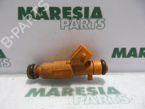 injector-alfa-romeo-146-930_-1994-1995-1996-1997-1998-1999-2000-2001-31440206 main image