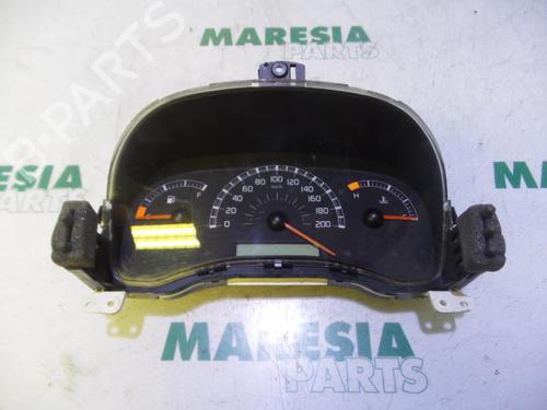 Used Instrument cluster FIAT PANDA (169_) 1.1 (169.AXA1A) (54 hp) 31459009
