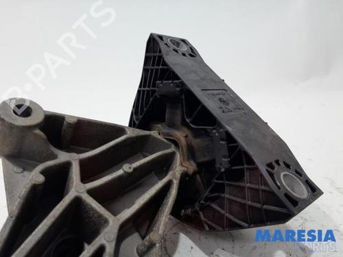 Gearbox mount RENAULT CLIO IV (BH_) 0.9 TCe 90 (BHNF, BHMA, BHMH, BHJK, BHJR) | BP31408436M88