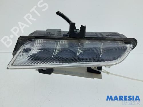 Used Right daytime light Right daytime light 37875554 37875554