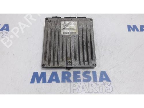 engine-control-unit-ecu-renault-megane-ii-saloon-lm01_-2003-31462126 main image