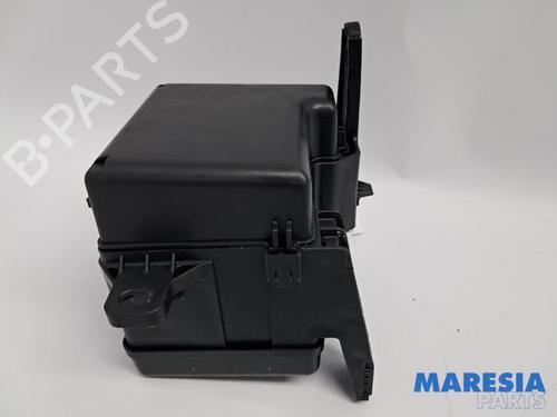 Used Fuse box Fuse box PEUGEOT 107 (PM_, PN_) 1.0 (68 hp) 33471215 33471215