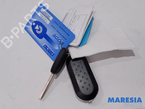 Engine control unit (ECU) FIAT 500 (312_) 1.2 (312AXA1A) | BP31506924M57 