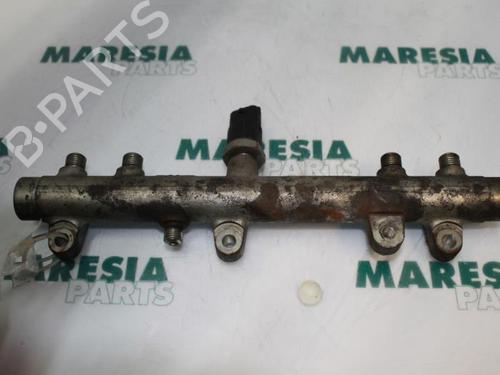Used Injection rail PEUGEOT BOXER Van (230L) 2.8 HDI (128 hp) 31437381