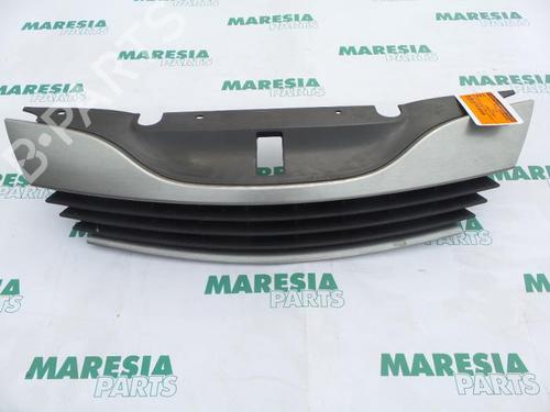 Grill RENAULT LAGUNA II (BG0/1_) 1.8 16V (BG0B, BG0M) (120 hp) 31405964
