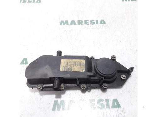 Used Valve cover FIAT DUCATO Van (250_) 120 Multijet 2,3 D (120 hp) 31458707