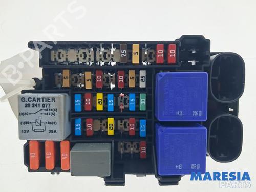 Used Fuse box Fuse box 37524050 37524050