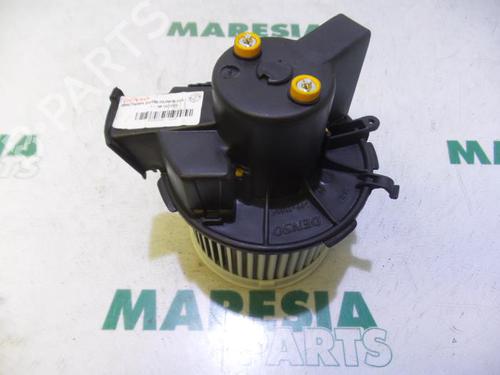 Used Heater blower motor FIAT PANDA (169_) 1.2 (169.AXB11, 169.AXB1A) (60 hp) 31435910