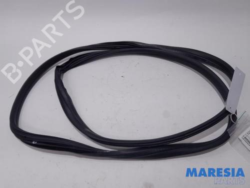 rubber-door-seal-peugeot-3008-i-mpv-0u_-2009-2010-2011-2012-2013-2014-2015-2016-2017-31463534 main image
