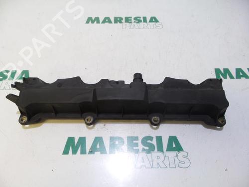 Used Valve cover PEUGEOT 206 CC (2D) 1.6 16V (2DNFUF, 2DNFUR) (109 hp) 31426890