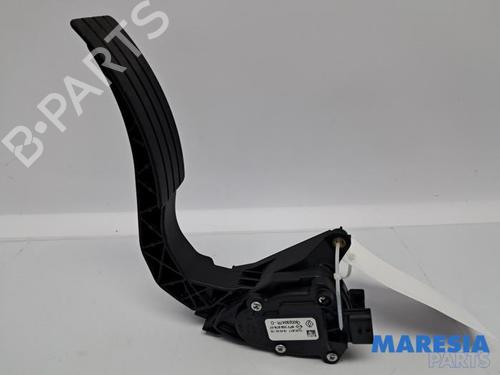 Used Pedal Pedal RENAULT CLIO IV Grandtour (KH_) 0.9 TCe 90 (90 hp) 39896641 39896641