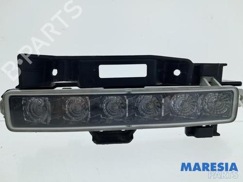 right-daytime-light-peugeot-108-2014-34007046 main image